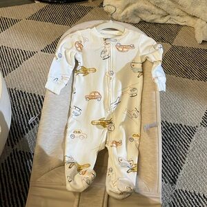 NWOT Carter’s 6m Onesie